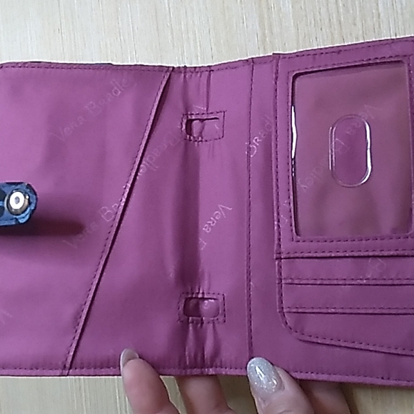 6 x 4.5 Travel Wallet African Violet Vera Bradley - Picture 5 of 8